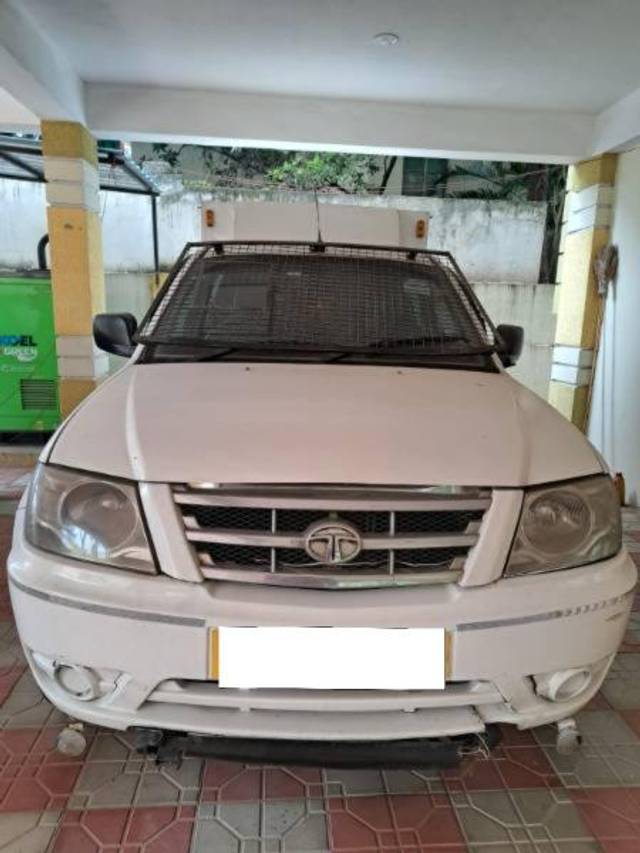 https://images10.gaadi.com/usedcar_image/3686118/original/processed_59f9d450-bdfe-431e-b794-571c205d564e.jpeg?imwidth=6402