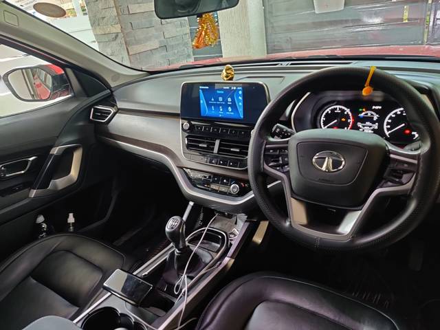 https://images10.gaadi.com/usedcar_image/3686227/original/img2920975__usedcar_07_2161700808699_1700808714.jpg?imwidth=6401