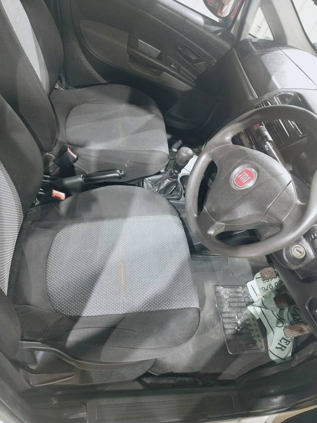 https://images10.gaadi.com/usedcar_image/3686232/original/img2920979__used_car_2920979_1700809091.jpg?imwidth=6402