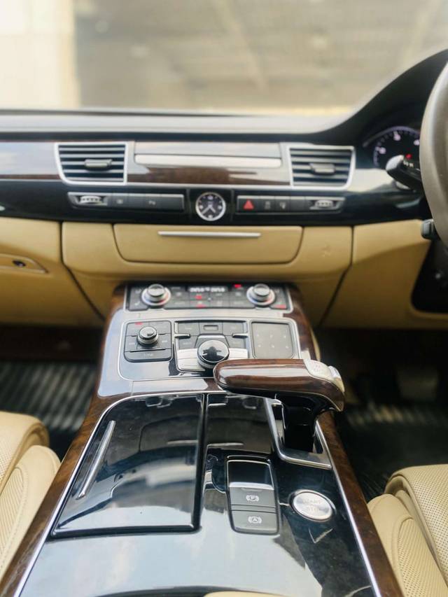 https://images10.gaadi.com/usedcar_image/3686248/original/img2920992__usedcar_1_11__2920992_1700809357.jpeg?imwidth=6402