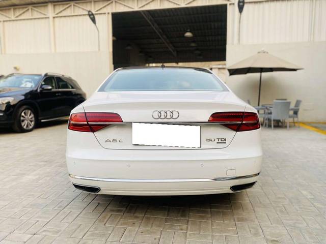 https://images10.gaadi.com/usedcar_image/3686248/original/processed_img2920992__usedcar_1_7__2920992_1700809357.jpeg?imwidth=6401