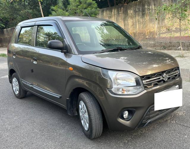 https://images10.gaadi.com/usedcar_image/3686252/original/processed_img2920996__used_car_2920996_1700809500.jpg?imwidth=6400
