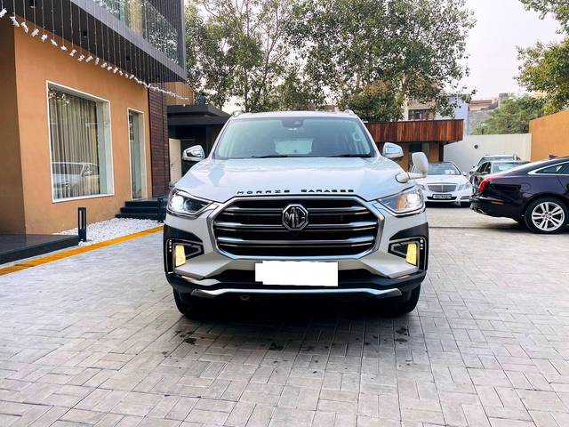 https://images10.gaadi.com/usedcar_image/3686281/original/processed_img2921011__usedcar_1_16__2921011_1701860524.jpeg?imwidth=6402