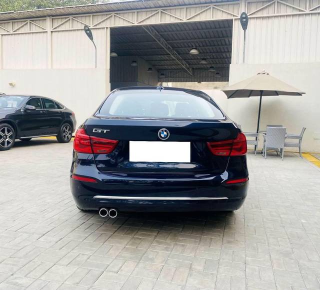 https://images10.gaadi.com/usedcar_image/3686348/original/processed_img2921054__usedcar_1_5__10151700812385_1700812557.jpeg?imwidth=6401