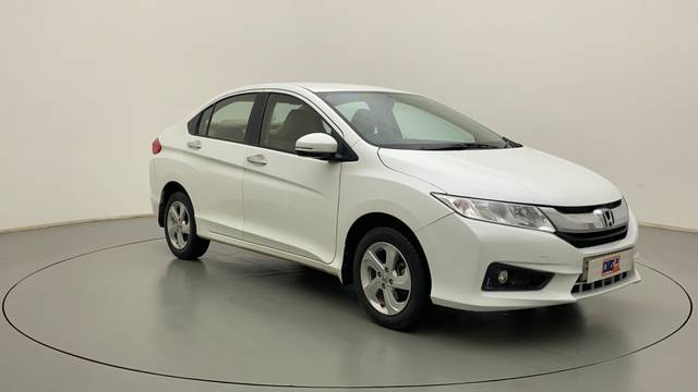 https://images10.gaadi.com/usedcar_image/3686350/original/8de804d2-8b96-4346-9867-61fbabd11702__42.jpg?imwidth=6400