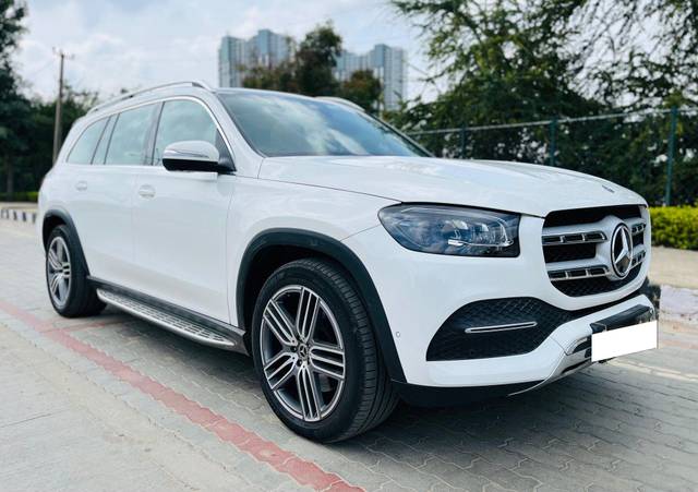 https://images10.gaadi.com/usedcar_image/3686369/original/processed_img2921066__used_car_2921066_1700813522.jpg?imwidth=6400