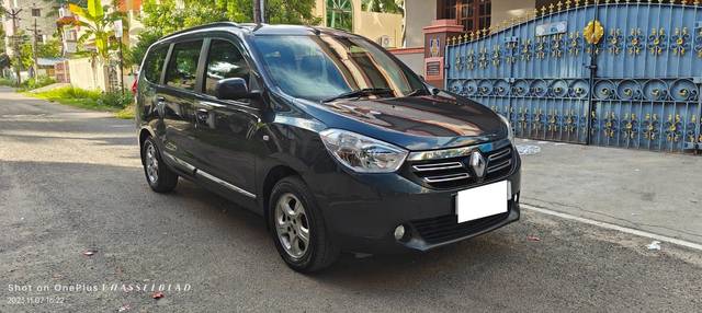 https://images10.gaadi.com/usedcar_image/3686371/original/processed_img2921068__used_car_2921068_1700813598.jpg?imwidth=6400