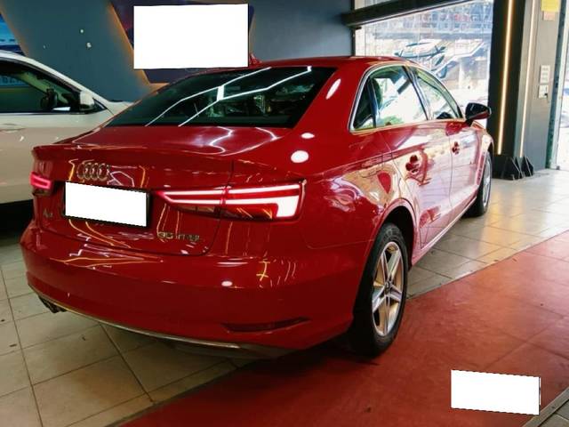 https://images10.gaadi.com/usedcar_image/3686414/original/processed_img2921101__used_car_2921101_1700814931.jpg?imwidth=6401