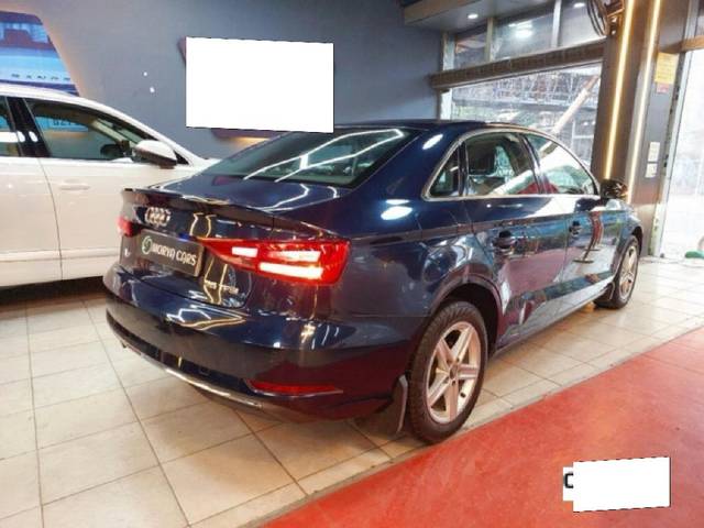 https://images10.gaadi.com/usedcar_image/3686416/original/processed_img2921102__used_car_2921102_1700814989.jpg?imwidth=6402
