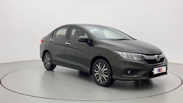 https://images10.gaadi.com/usedcar_image/3686437/original/83adbaa8-35dd-491d-b823-4f9fbf7fe962__42.jpg?imwidth=6400