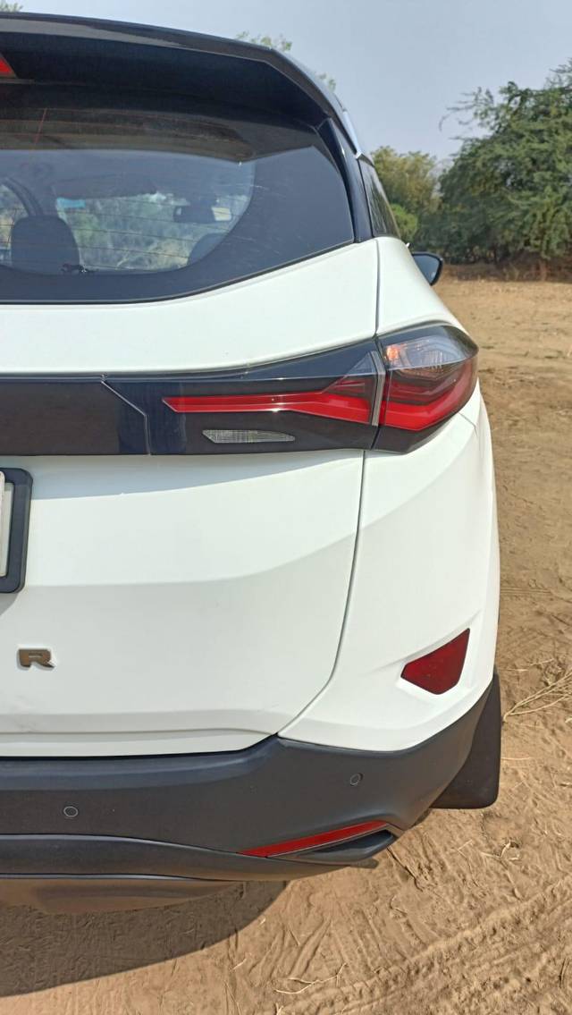 https://images10.gaadi.com/usedcar_image/3686520/original/processed_img2921161__used_car_2921161_1700818187.jpg?imwidth=6402