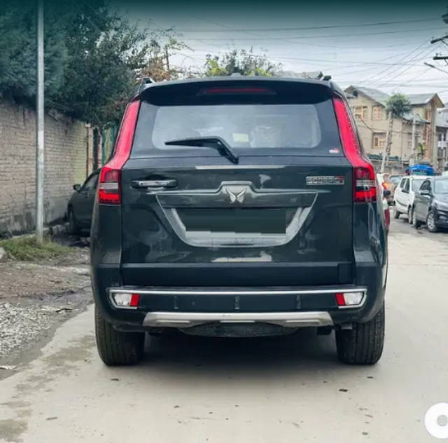 https://images10.gaadi.com/usedcar_image/3686548/original/img2921180__usedcar_capture3_7601700818433_1700818446.PNG?imwidth=6402