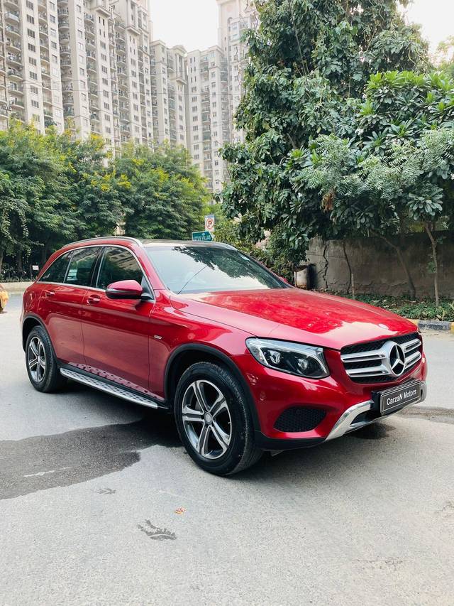 https://images10.gaadi.com/usedcar_image/3686568/original/processed_img2921190__used_car_2921190_1700819250.jpg?imwidth=6400