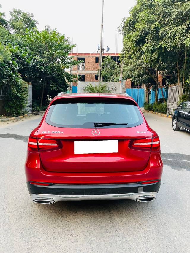 https://images10.gaadi.com/usedcar_image/3686568/original/processed_img2921190__used_car_2921190_1700819255.jpg?imwidth=6401