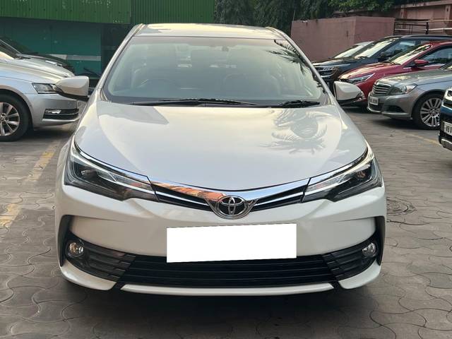 https://images10.gaadi.com/usedcar_image/3686609/original/processed_img2921222__used_car_2921222_1700820470.jpg?imwidth=6400