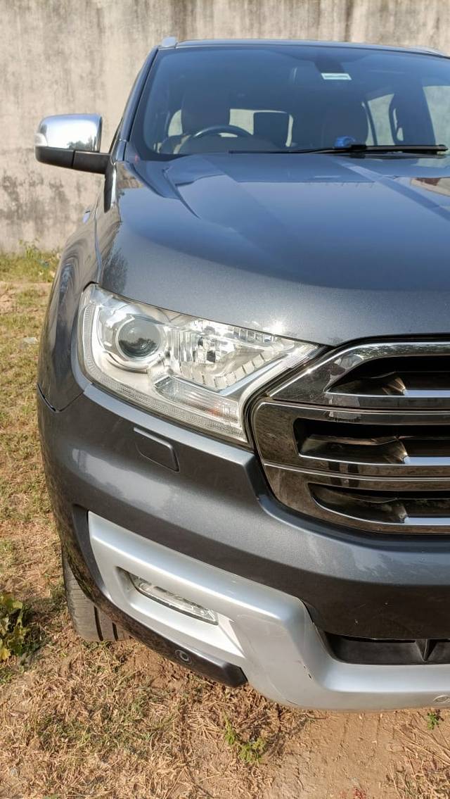 https://images10.gaadi.com/usedcar_image/3686620/original/img2921230__used_car_2921230_1700820982.jpg?imwidth=6402