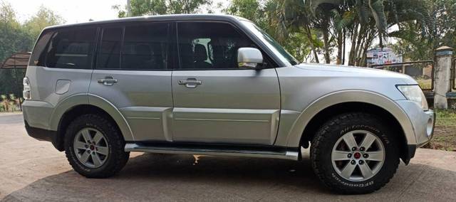 https://images10.gaadi.com/usedcar_image/3686628/original/processed_fa36c57a-068e-439d-9f9e-9290c9c8b260.jpg?imwidth=6401