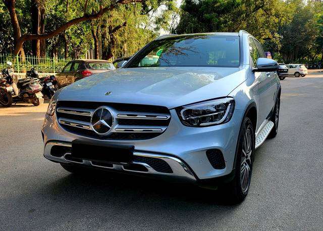 https://images10.gaadi.com/usedcar_image/3686632/original/img2921236__used_car_2921236_1700821041.jpg?imwidth=6402
