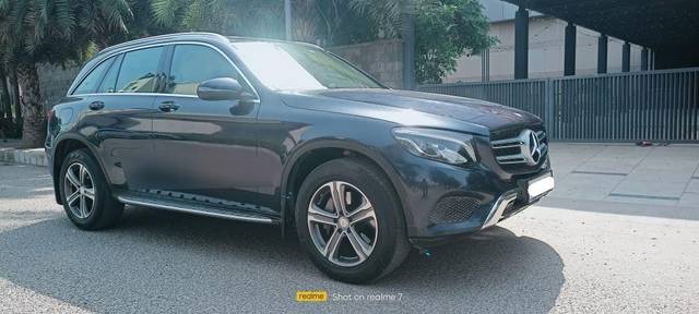https://images10.gaadi.com/usedcar_image/3686650/original/processed_img2921245__used_car_2921245_1700821326.jpg?imwidth=6400