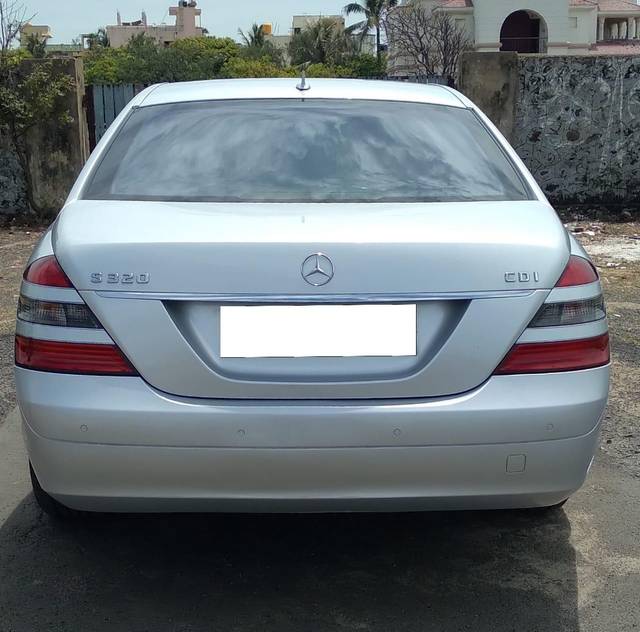 https://images10.gaadi.com/usedcar_image/3686681/original/processed_img2921268__used_car_2921268_1700900659.jpg?imwidth=6402