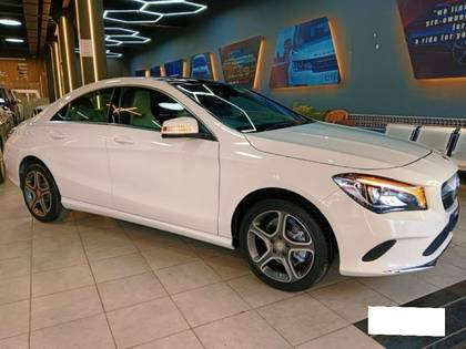 Mercedes-Benz CLA 200 CGI Sport Mercedes-Benz CLA 200 CGI Sport