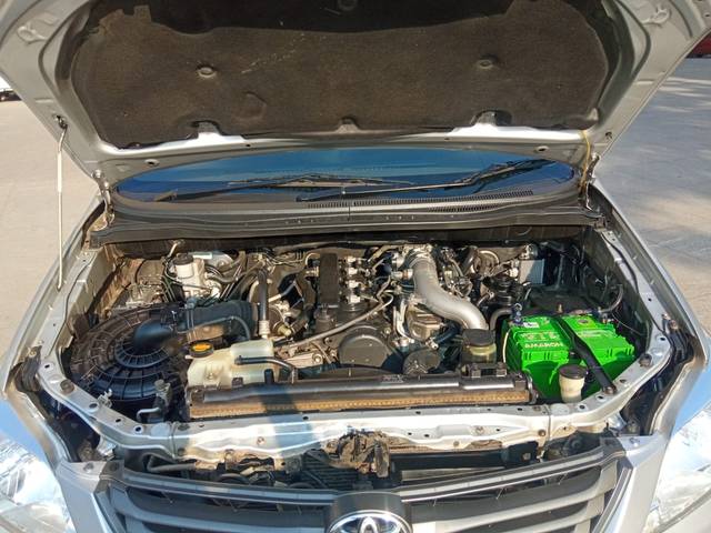 https://images10.gaadi.com/usedcar_image/3686735/original/img2921303__used_car_2921303_1700823445.jpg?imwidth=6402