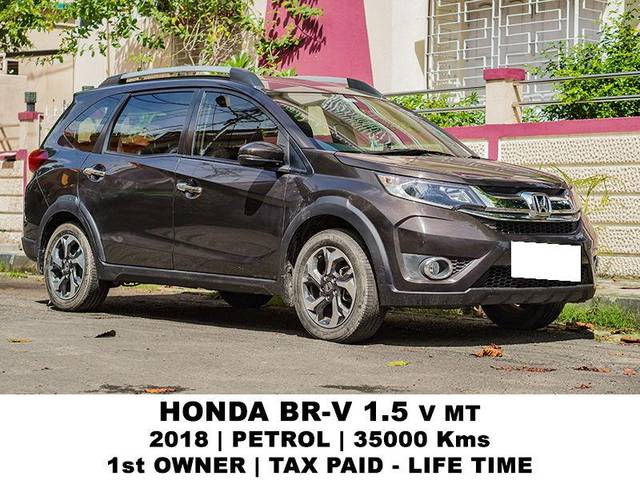 https://images10.gaadi.com/usedcar_image/3686749/original/processed_img2921310__usedcar_8_2471700823346_1700823380.jpg?imwidth=6400