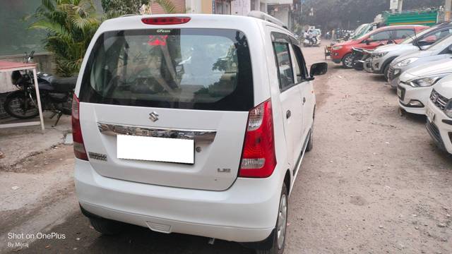 https://images10.gaadi.com/usedcar_image/3686751/original/processed_img2921311__used_car_2921311_1700823857.jpg?imwidth=6401