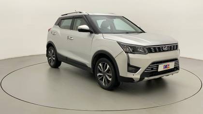 Mahindra XUV300 W8 Option BSVI Mahindra XUV300 W8 Option BSVI