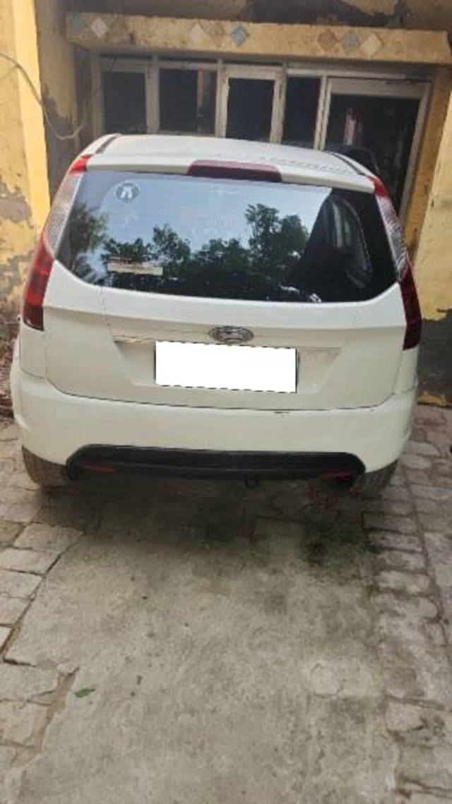 https://images10.gaadi.com/usedcar_image/3686827/original/processed_774642bb-7ad3-4bf6-8bf5-0ed4f28bca67.jpeg?imwidth=6401
