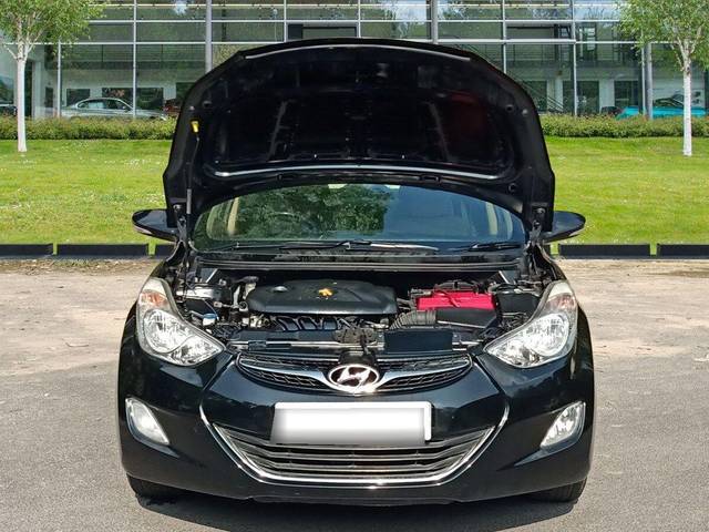 https://images10.gaadi.com/usedcar_image/3686873/original/processed_img2921395__used_car_2921395_1700826914.jpg?imwidth=6402