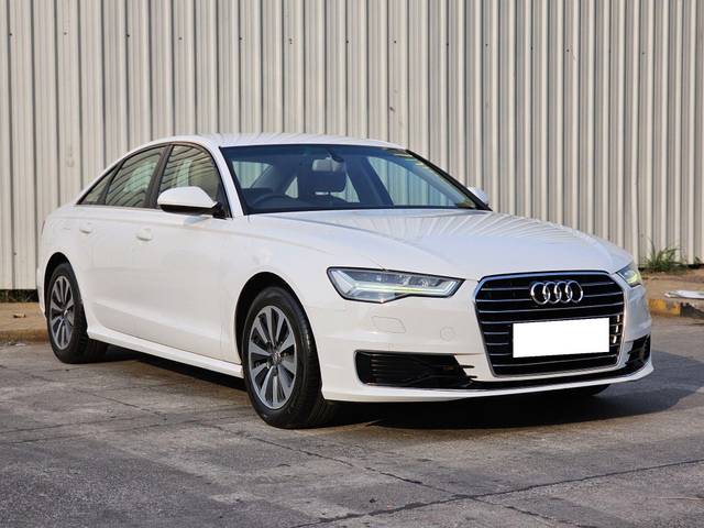 https://images10.gaadi.com/usedcar_image/3686877/original/processed_img2921397__used_car_2921397_1700826994.jpg?imwidth=6401