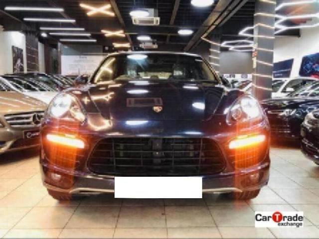 https://images10.gaadi.com/usedcar_image/3686881/original/processed_img2921399__used_car_2921399_1700827036.jpg?imwidth=6402