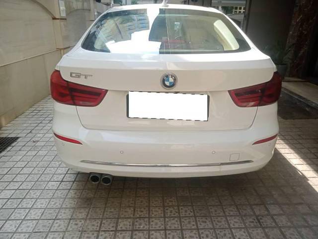 https://images10.gaadi.com/usedcar_image/3686886/original/processed_9fdf86fa-9164-49a0-b857-da14258f1ba7.jpg?imwidth=6402