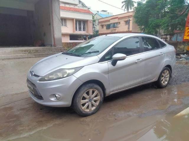 https://images10.gaadi.com/usedcar_image/3686924/original/processed_7ed6225e-db21-4b1b-85db-5d82ec04f23b.jpg?imwidth=6402