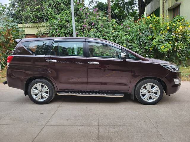 https://images10.gaadi.com/usedcar_image/3686928/original/img2921424__used_car_2921424_1700828425.jpg?imwidth=6401