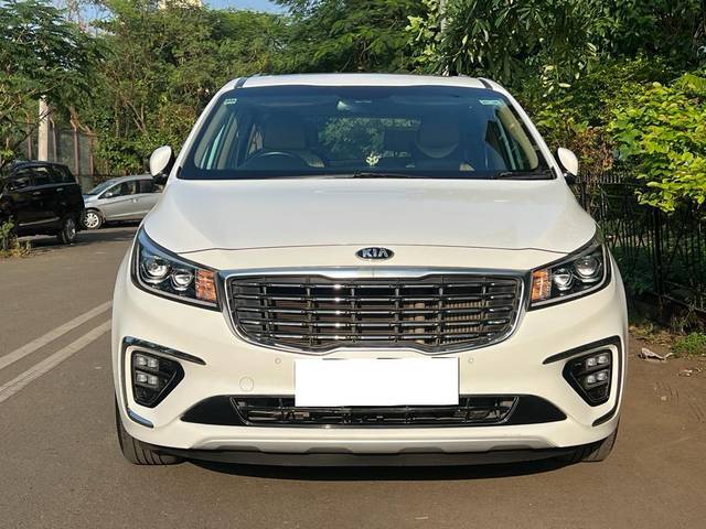 https://images10.gaadi.com/usedcar_image/3686944/original/processed_img2921437__used_car_2921437_1701501315.jpg?imwidth=6400