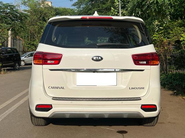 https://images10.gaadi.com/usedcar_image/3686944/original/processed_img2921437__used_car_2921437_1701501327.jpg?imwidth=6402