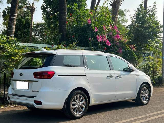 https://images10.gaadi.com/usedcar_image/3686944/original/processed_img2921437__used_car_2921437_1701501330.jpg?imwidth=6401