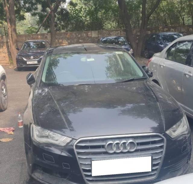 https://images10.gaadi.com/usedcar_image/3686969/original/processed_94164aa9-e6fa-48b0-bd6b-8bc98ba1488a.jpeg?imwidth=6400