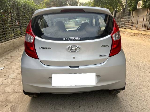 https://images10.gaadi.com/usedcar_image/3687026/original/processed_img2921493__used_car_2921493_1700830867.jpg?imwidth=6401