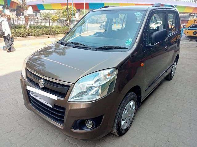 https://images10.gaadi.com/usedcar_image/3687032/original/processed_img2921497__usedcar_33cbceba_2731_4cdc_9c37_7f4564265443_119241700831007_1700831033.jpg?imwidth=6400