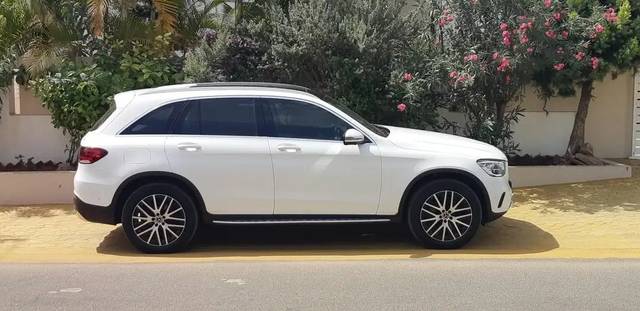 https://images10.gaadi.com/usedcar_image/3687038/original/img2921503__usedcar_12_5701700831165_1700831184.jpeg?imwidth=6401