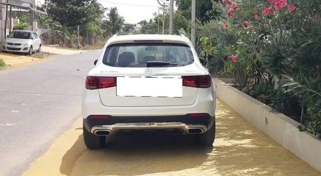 https://images10.gaadi.com/usedcar_image/3687038/original/processed_img2921503__usedcar_16_5701700831165_1700831184.jpeg?imwidth=6402