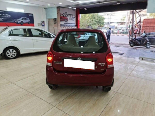 https://images10.gaadi.com/usedcar_image/3687043/original/processed_img2921505__used_car_2921505_1700831374.png?imwidth=6401