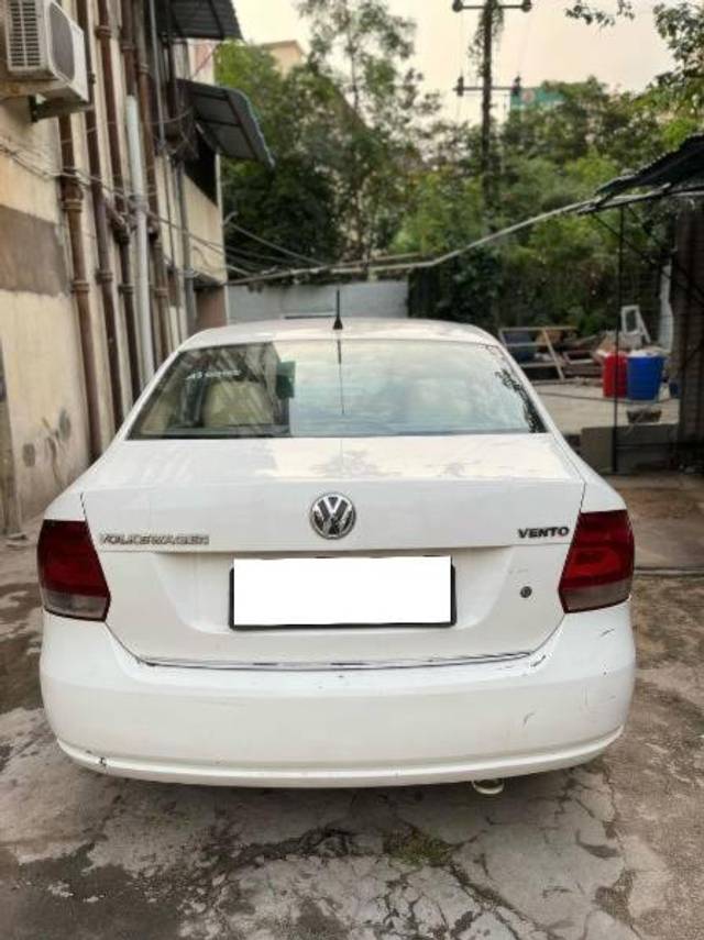 https://images10.gaadi.com/usedcar_image/3687055/original/processed_1d865392-70bd-4f2e-ba7d-69a4b17d9cc6.jpg?imwidth=6401