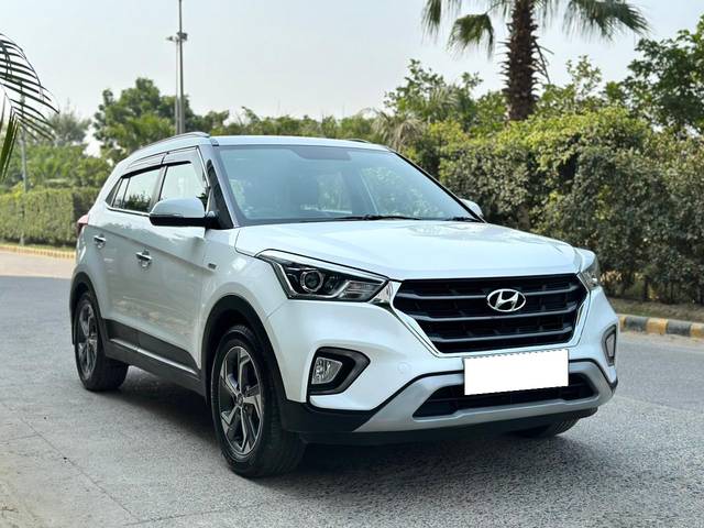 https://images10.gaadi.com/usedcar_image/3687062/original/processed_img2921518__used_car_2921518_1700831974.jpg?imwidth=6400