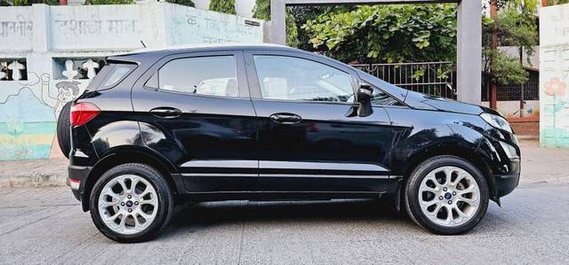 https://images10.gaadi.com/usedcar_image/3687123/original/processed_img2921554__used_car_2921554_1700833632.jpg?imwidth=6401