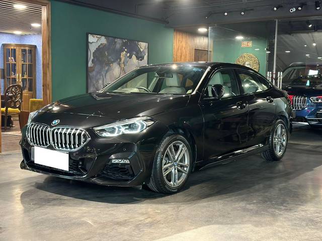 https://images10.gaadi.com/usedcar_image/3687128/original/processed_img2921557__usedcar_whatsappimage2023_11_24at71106pm_2921557_1700834011.jpeg?imwidth=6402