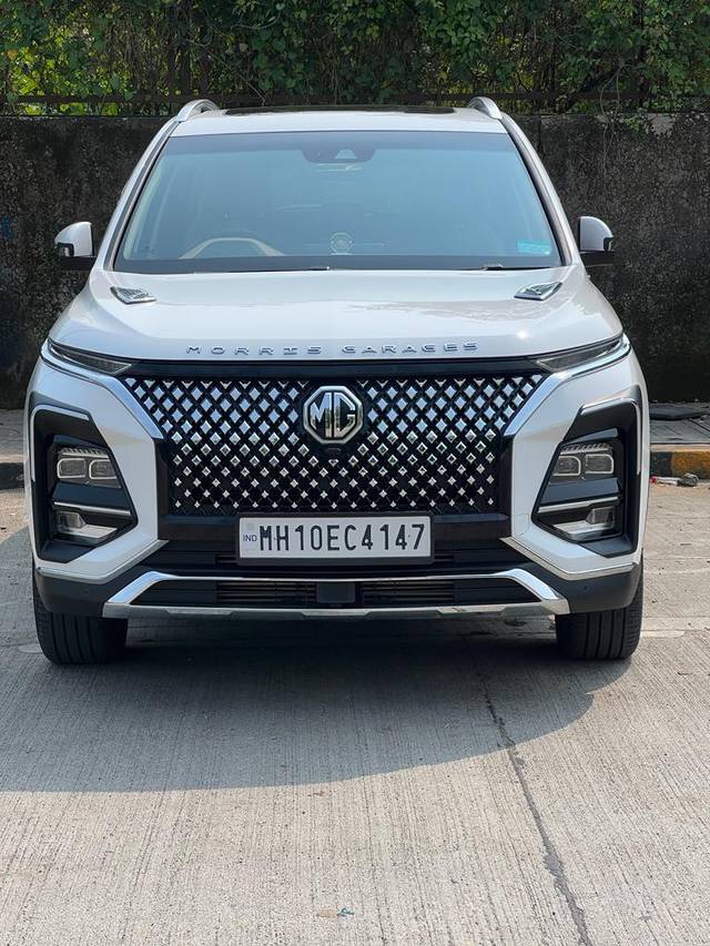 https://images10.gaadi.com/usedcar_image/3687137/original/processed_img2921561__usedcar_whatsappimage2023_10_15at144946_1__2921561_1700834940.jpeg?imwidth=6402